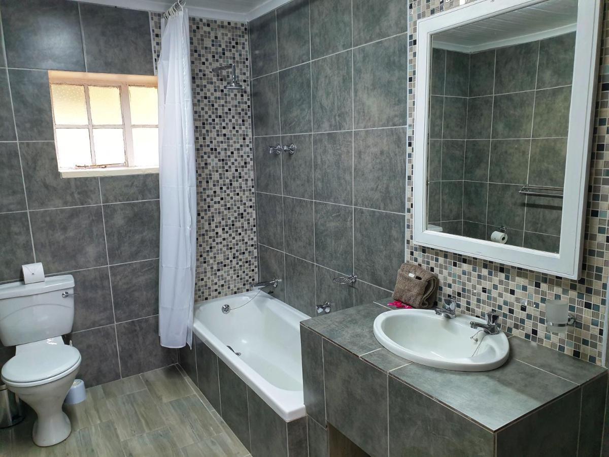 Gooderson Leisure Mountain View Cottages Self Catering And Timeshare Resort 德拉肯斯堡花园 外观 照片