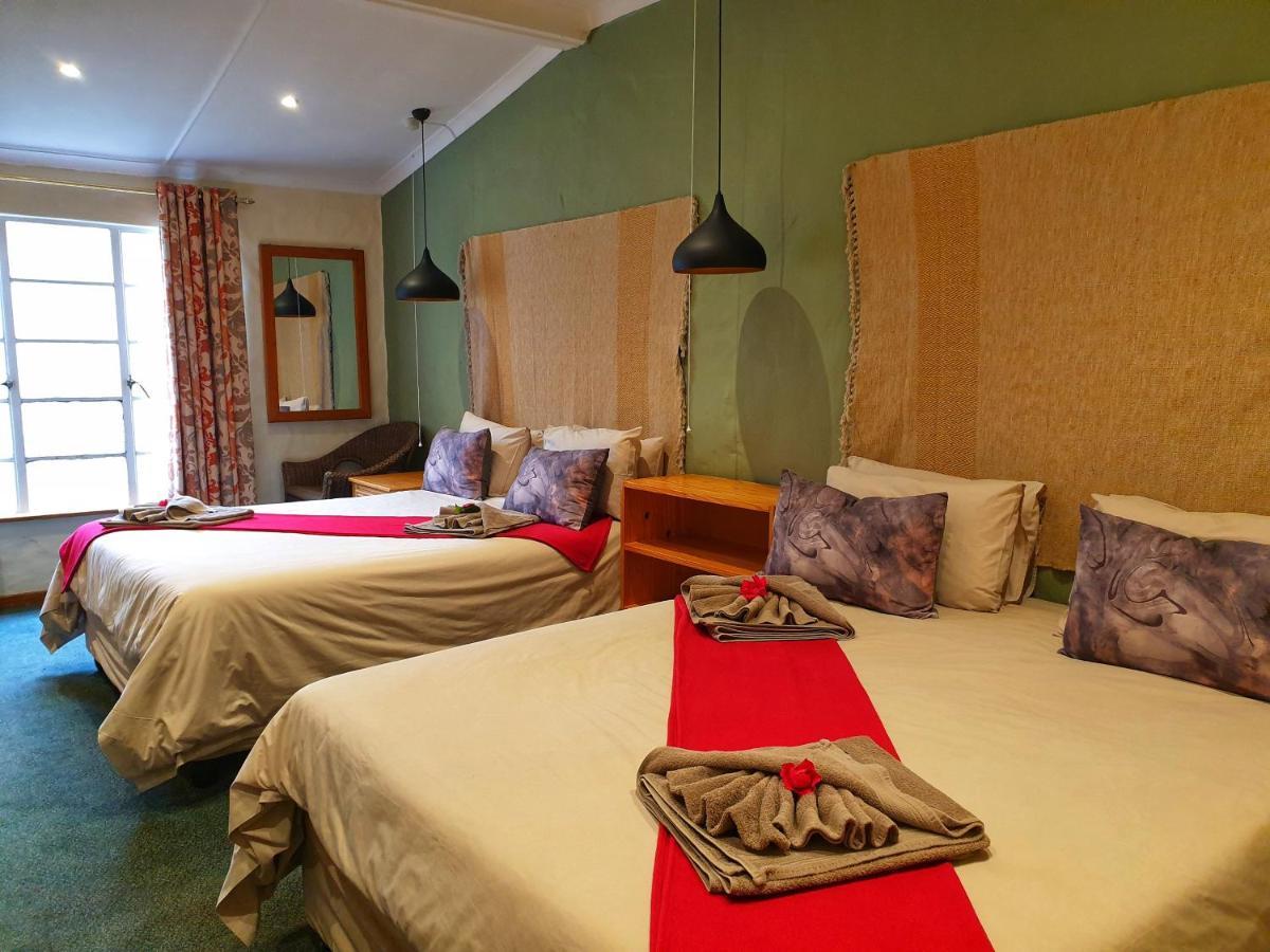 Gooderson Leisure Mountain View Cottages Self Catering And Timeshare Resort 德拉肯斯堡花园 外观 照片