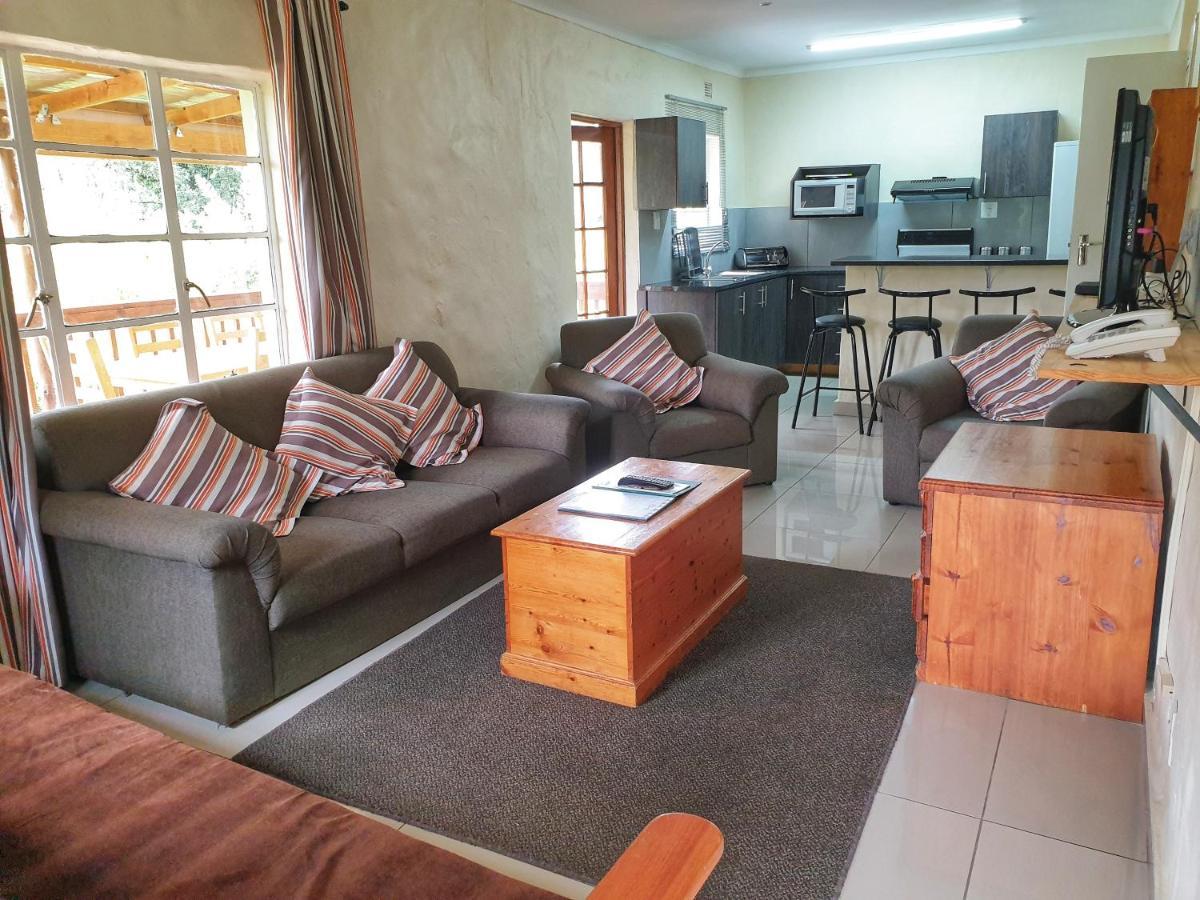 Gooderson Leisure Mountain View Cottages Self Catering And Timeshare Resort 德拉肯斯堡花园 外观 照片