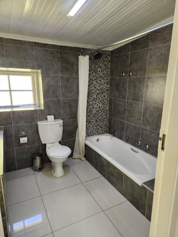Gooderson Leisure Mountain View Cottages Self Catering And Timeshare Resort 德拉肯斯堡花园 外观 照片