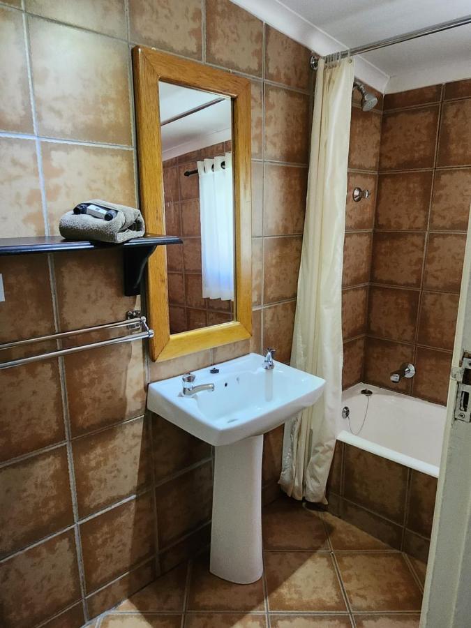Gooderson Leisure Mountain View Cottages Self Catering And Timeshare Resort 德拉肯斯堡花园 外观 照片